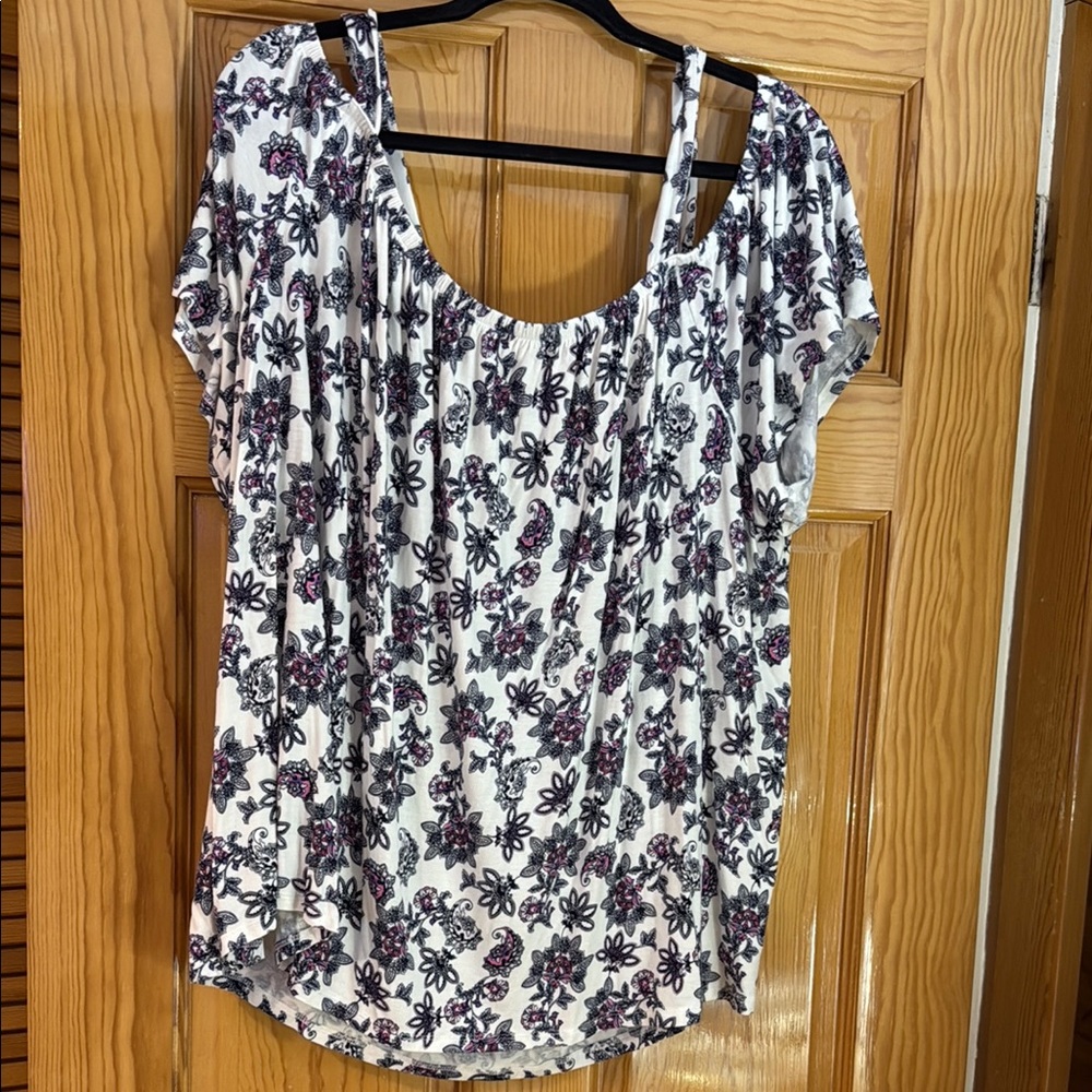 Lane Bryant Black and White Ruched Short Sleeve Blouse